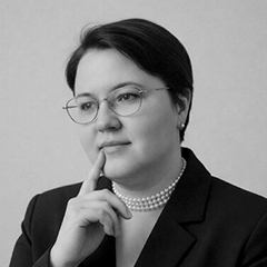 ЕЛЕНА ХАРЛАМОВА